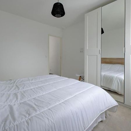 Les Forges Fond Apartment Avoine ภายนอก รูปภาพ