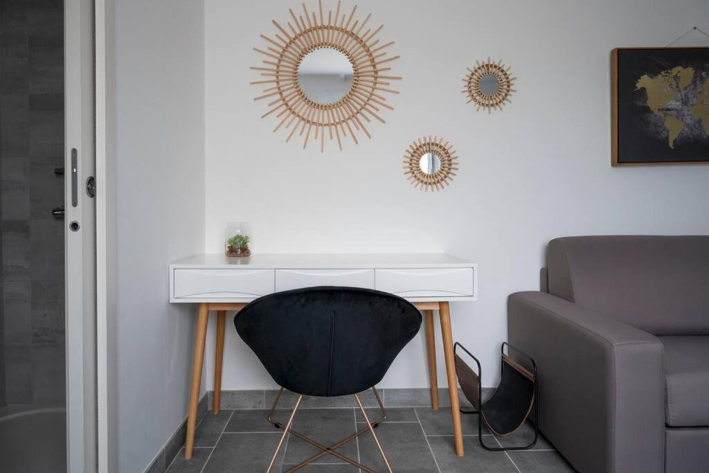 Les Forges Fond Apartment Avoine ภายนอก รูปภาพ