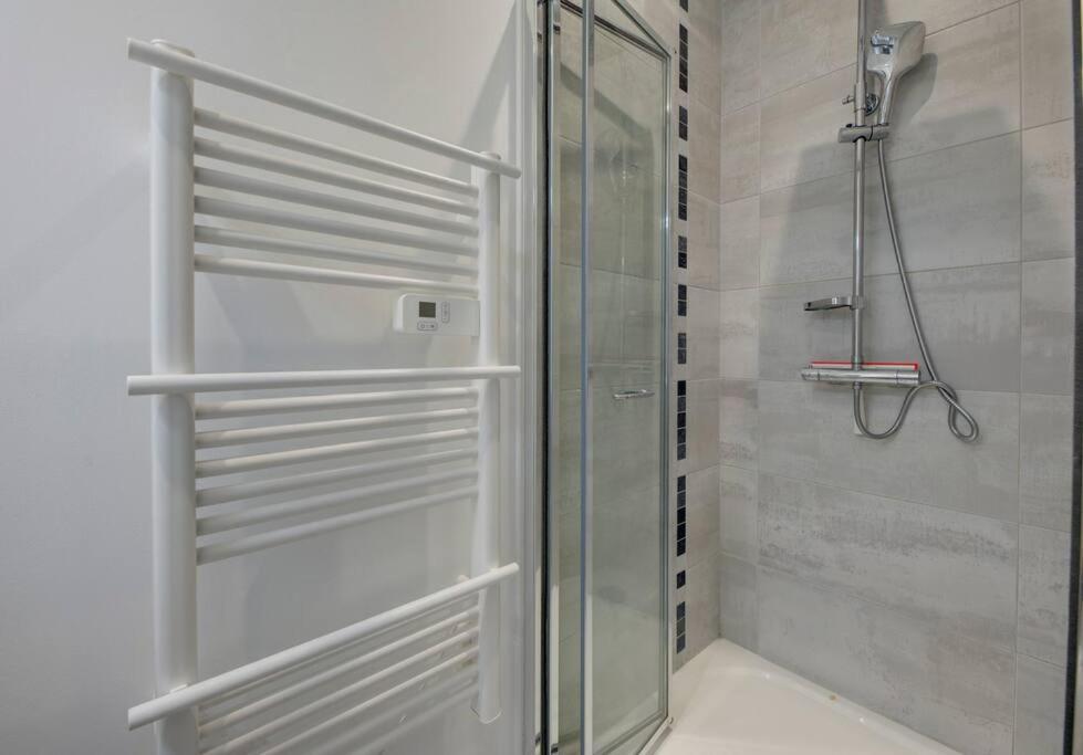 Les Forges Fond Apartment Avoine ภายนอก รูปภาพ